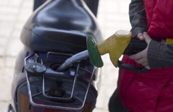 scooter-krijgt-geen-benzine